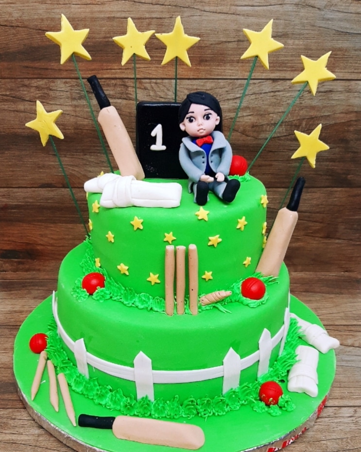 Fresh Cream Cricket theme Cake with... - CrossBunsby_Ridhima | Facebook